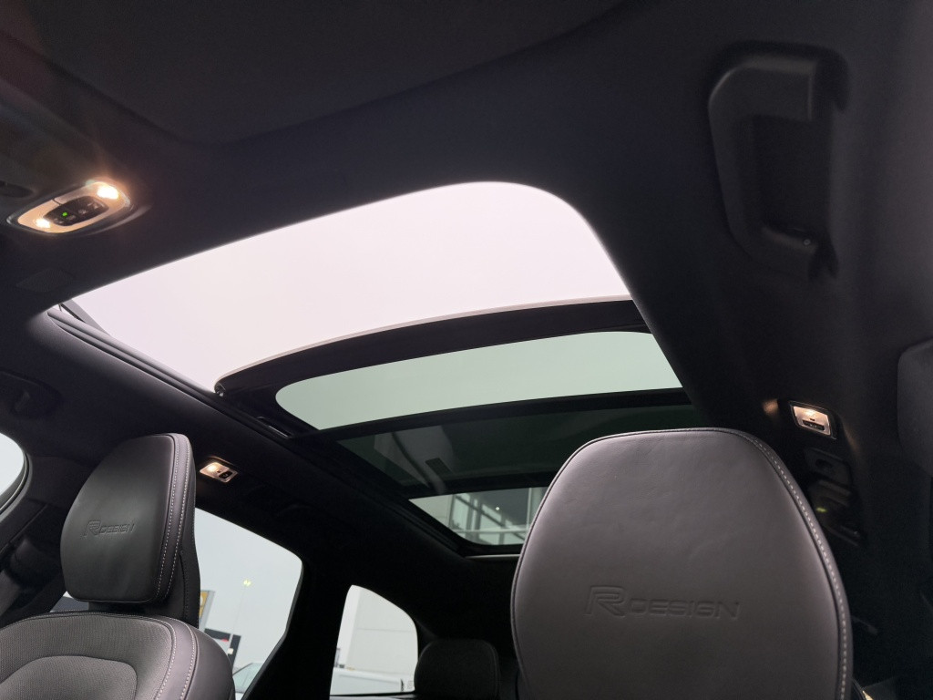 Volvo XC60 b5 264pk r-design| panodak| adap.cruise| 360camera| h&k sound