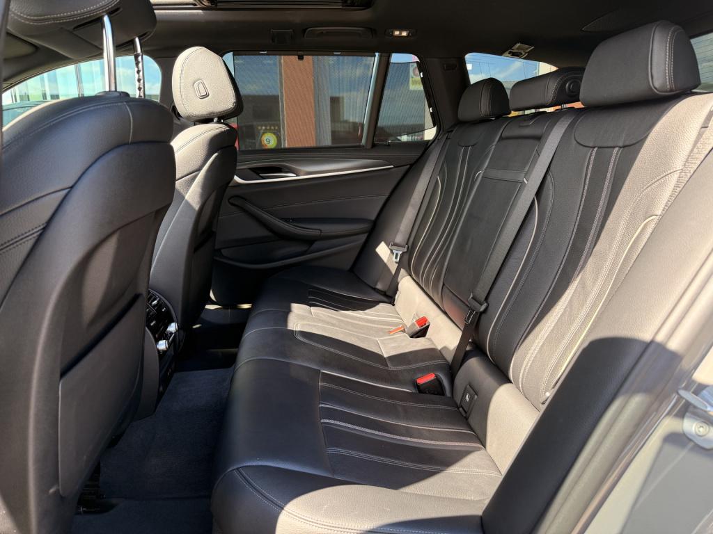 BMW 5 Serie touring 530i high executive m-sport | pano | headup | laser