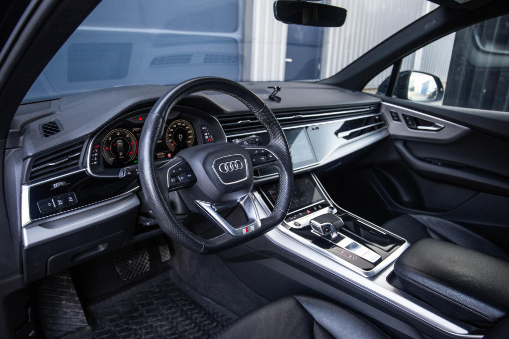Audi Q7 sq7 s-line grijs kenteken 3x s-line / 360 camera / adaptive cruise 