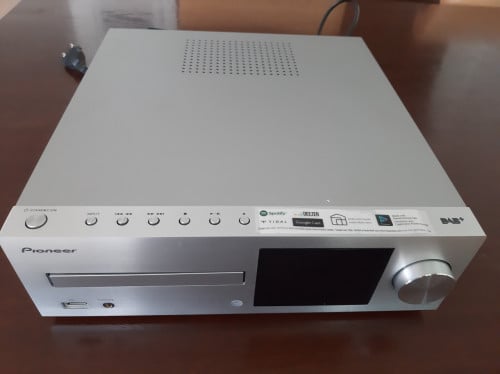 Te koop radio/cd speler  met speakers
