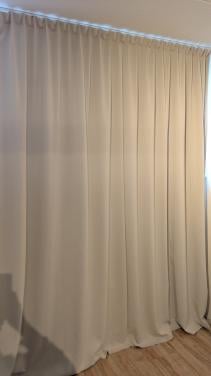Vier crème kleurige gordijnen, enkele plooi, 210x270