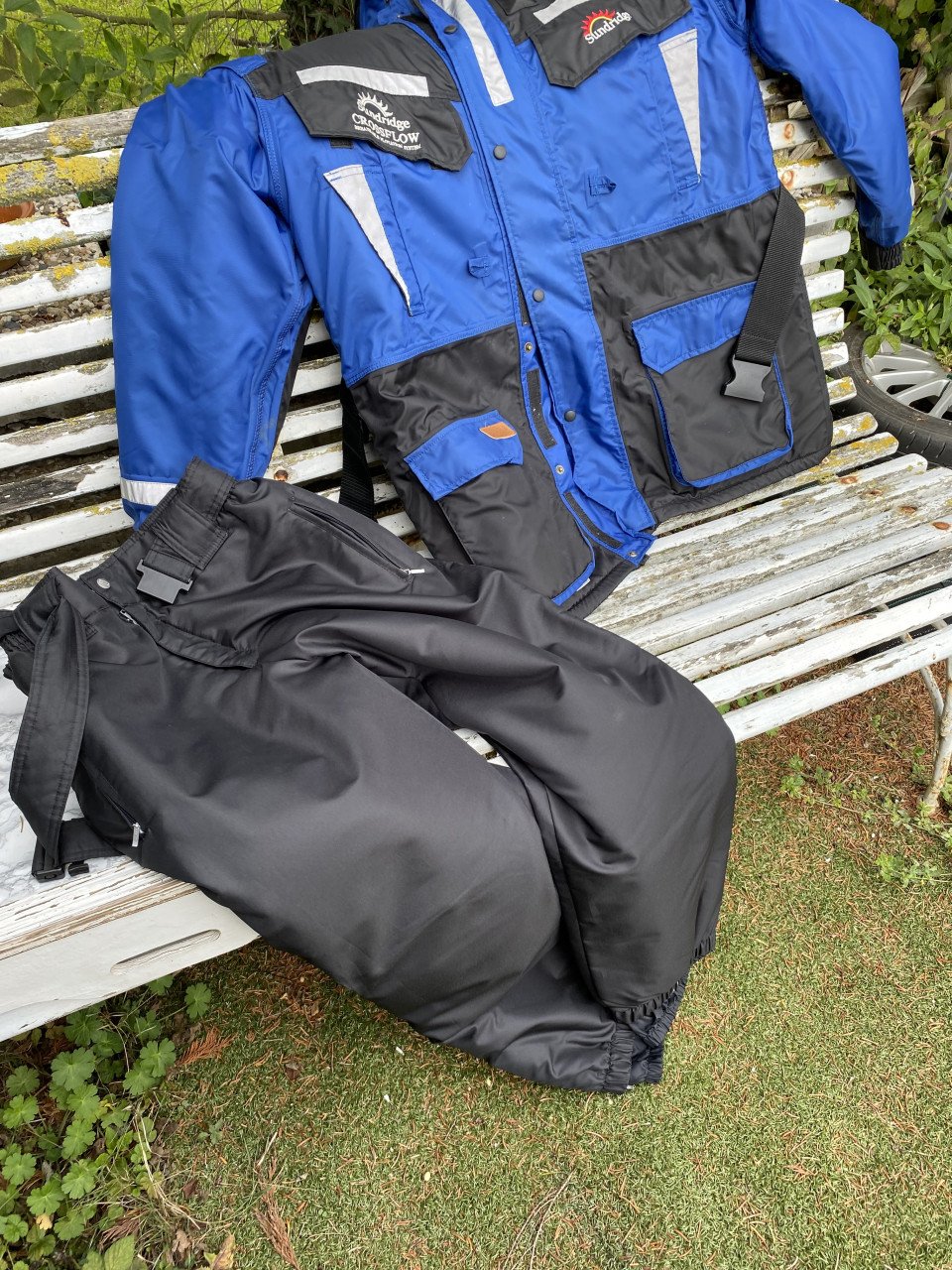 Visspullen en kleding m/l voor op zee