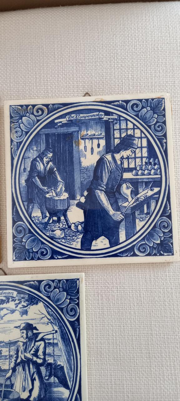 3 STUKS DELFS BLAUWE TEGELS MET AMBACHTEN