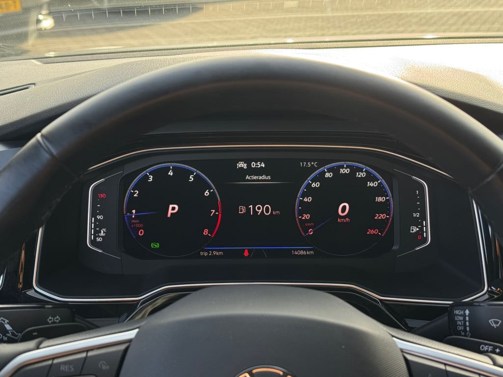 Volkswagen Taigo 1.0 tsi r-line * panoramadak * carplay * acc * clima