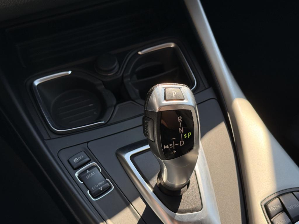 BMW 1 Serie 118i ede corporate lease essential | cruise | navi | led | 18 i