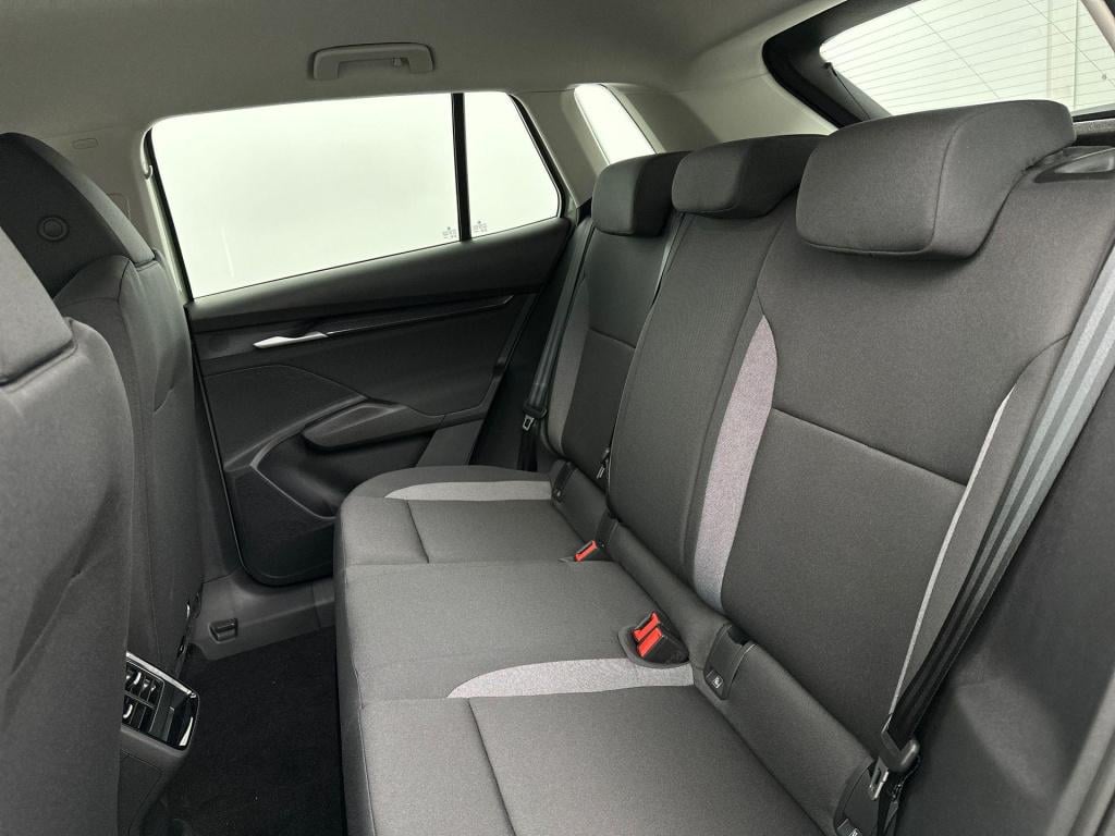 Skoda Elroq selection elektromotor 125 kw / 170 pk suv elektri