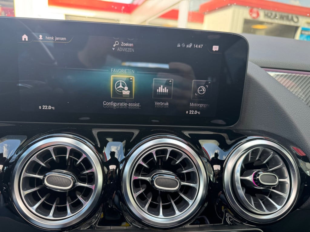 Mercedes-Benz Gla-klasse 180 business solution amg