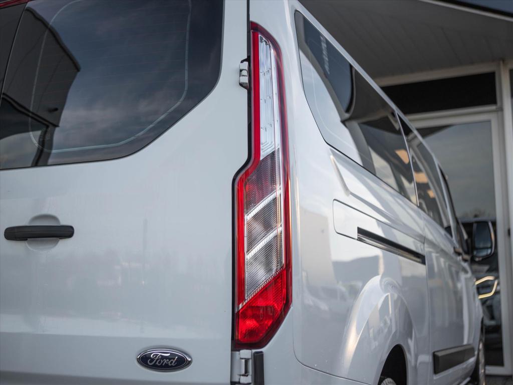 Ford Transit Custom 2.0 tdci 130pk 320 l2h1 9-persoons | navigatie | carpla