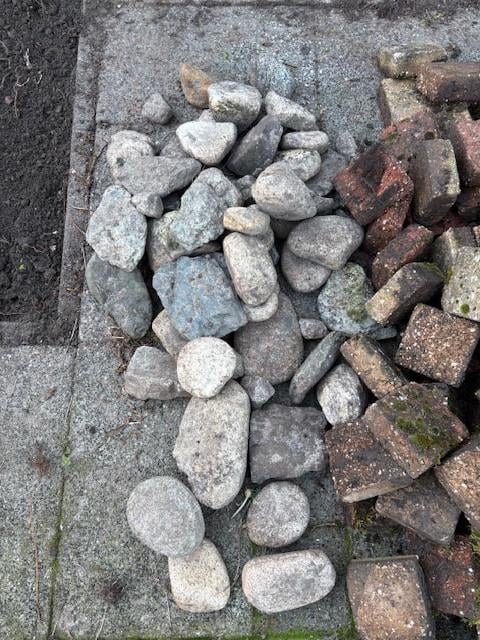 Betonklinkers vierkant 10 cm en 14cm (gebruikt) rood en okergeel