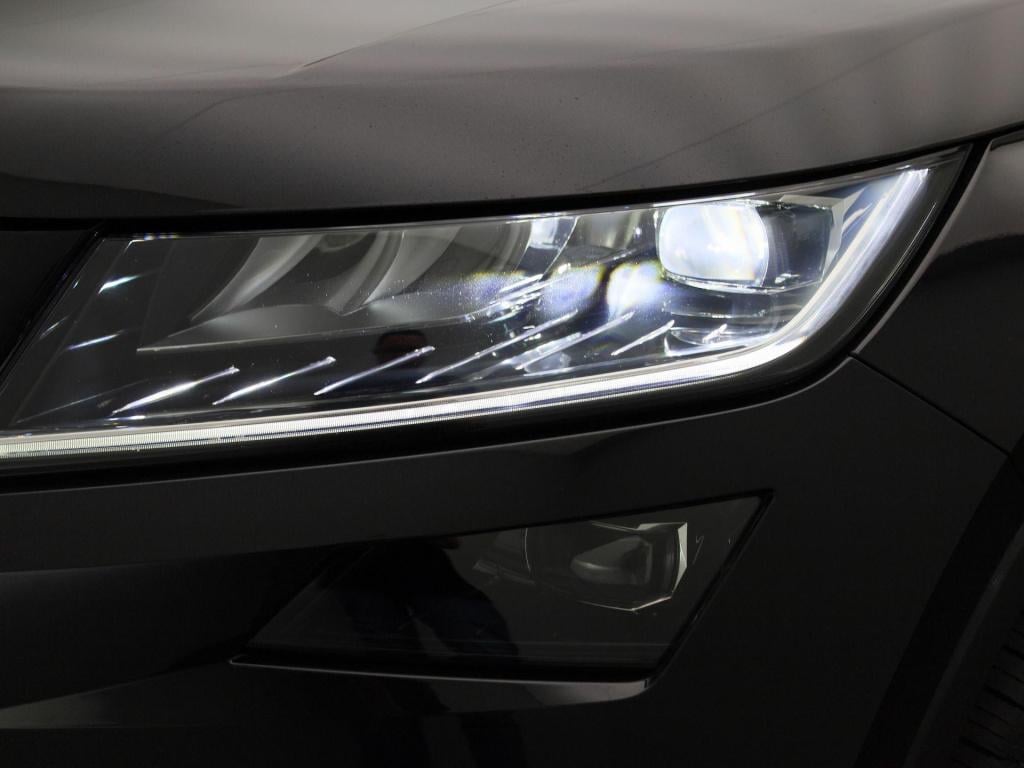 Skoda Kodiaq 1.5 tsi sportline business | panoramadak | trekhaak | sfeerver