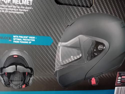 NIEUW Helm zwart
