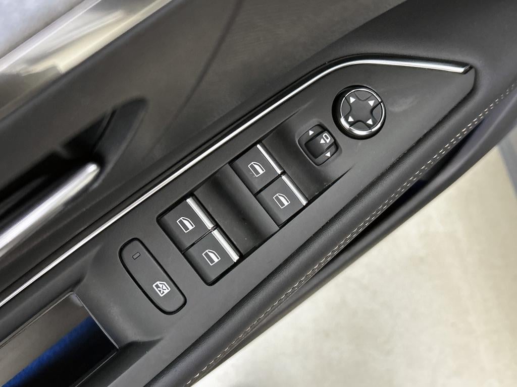 Peugeot 3008 130 pk automaat gt | rijklaar | elektrische achterklep | adapt