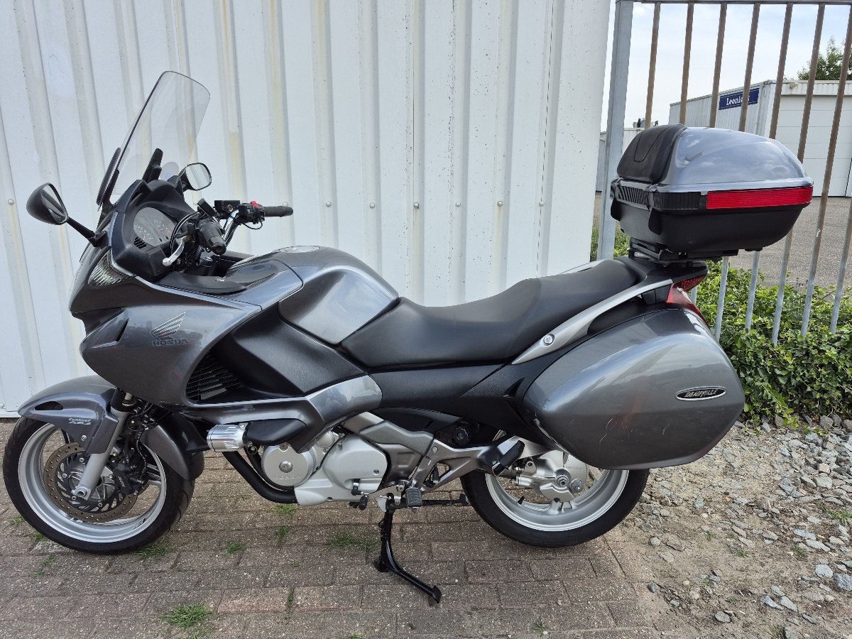 Honda Deauville 700 uit 2007, mooie toermotor