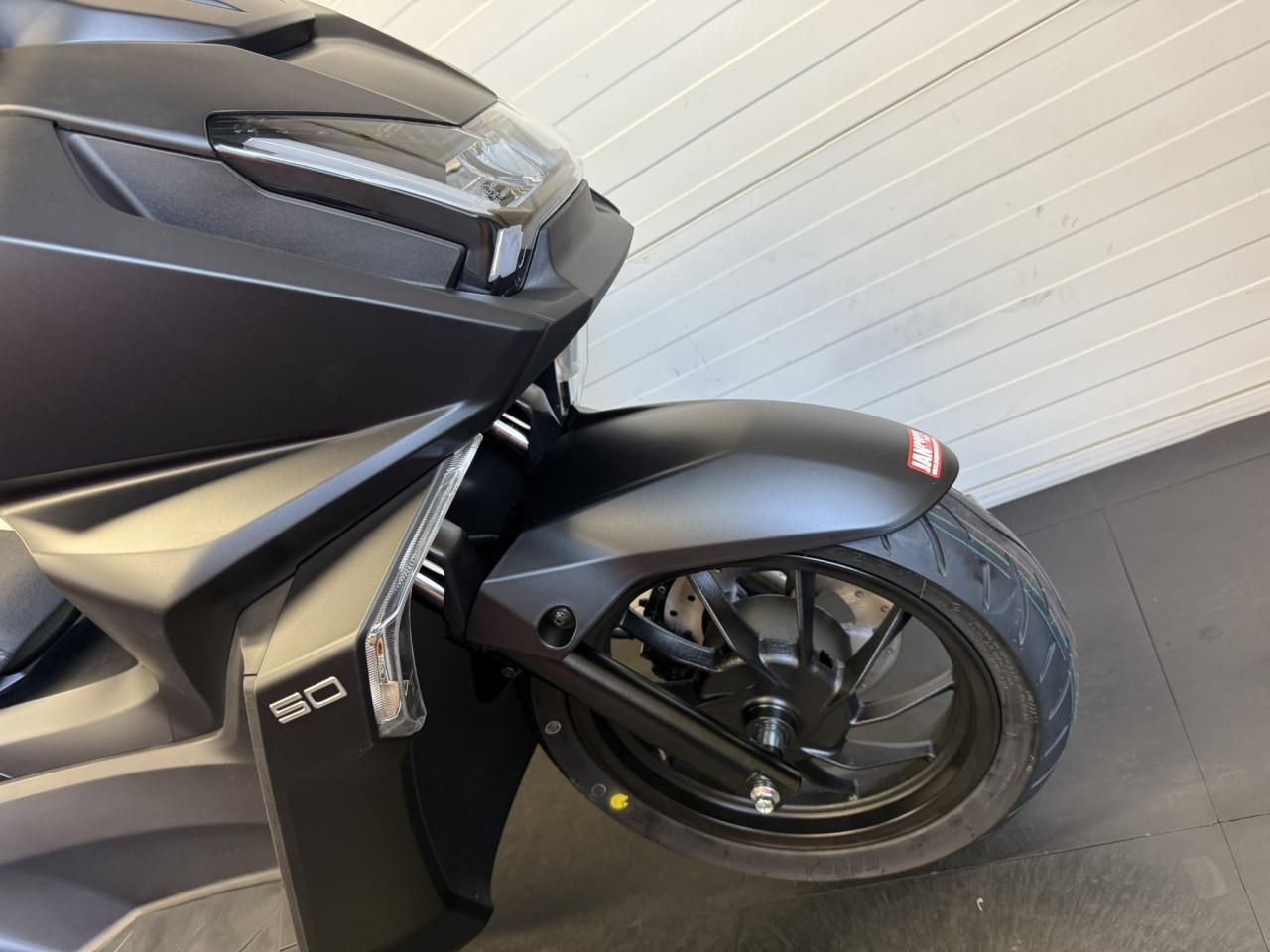 Kymco Skytown de A-merk woon/werk/tour scooter!