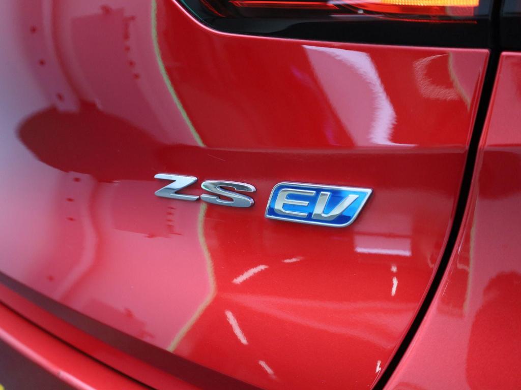 MG Zs Ev mg luxury 45 kwh | automaat | panoramadak | leder | navigatie | ai