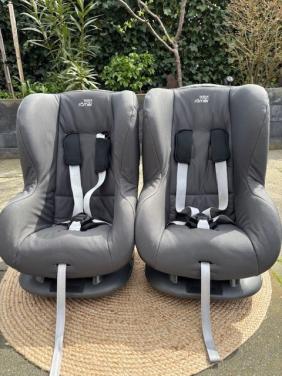 Britax Römer Eclipse autostoelen – 2 stuks – Smal model – Goede staat