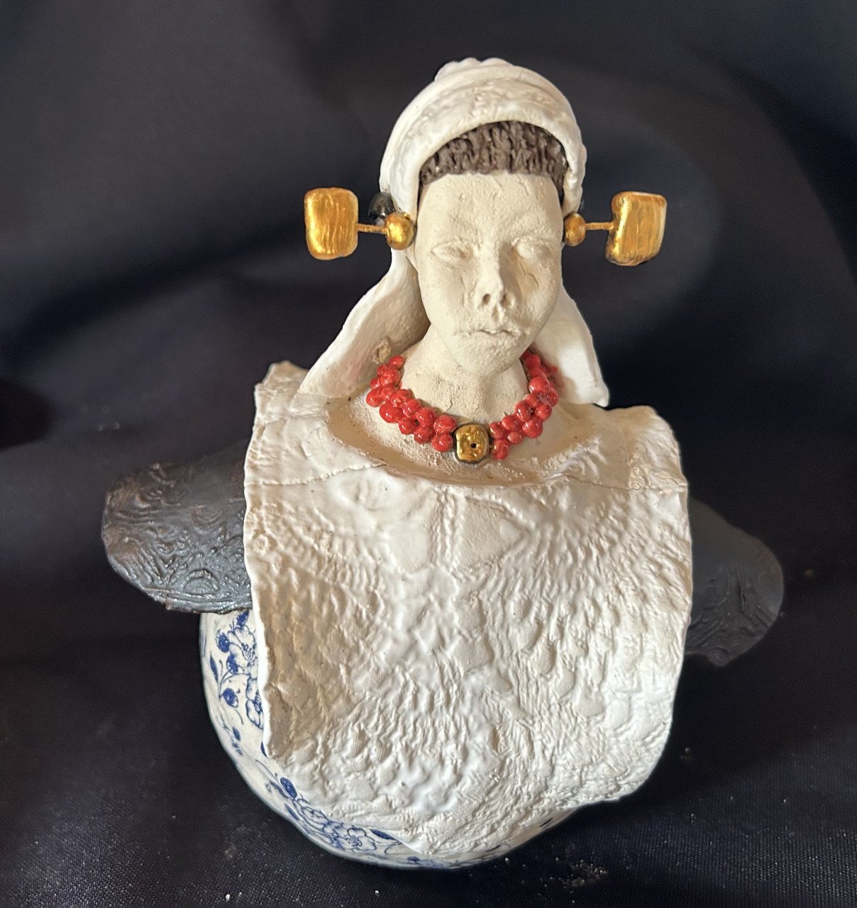 Zeeuwse Klederdracht in keramiek van Axel, Middelburg, Terneuzen