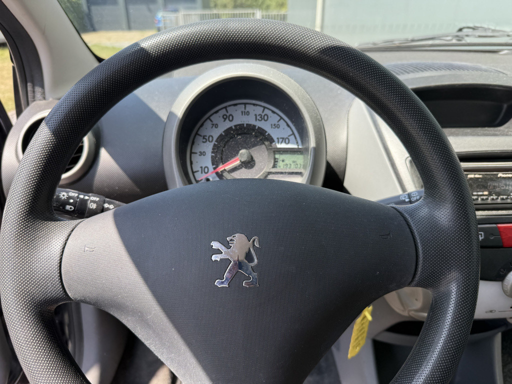 Peugeot 107 1.0-12v xs airco 3-drs