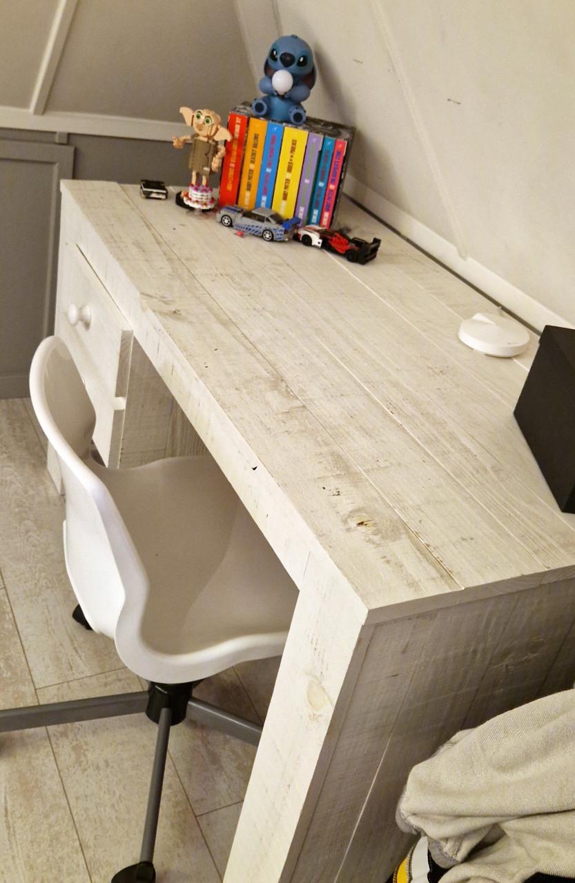 Stoer groot bureau / buro beachlook 130*70*75