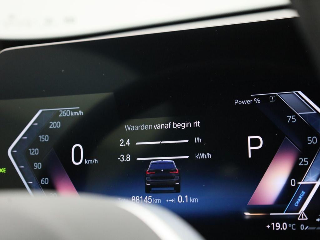 BMW X1 xdrive25e | automaat | lmv | parkeer sensoren | virtual cockpit | ca