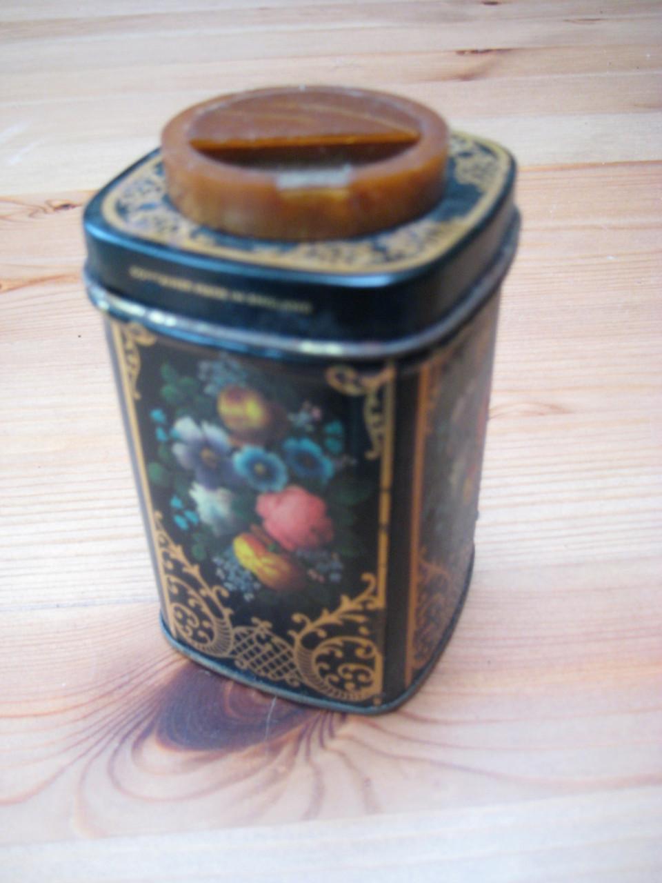 Verschillende trommeltjes in een koop,    doos 7
