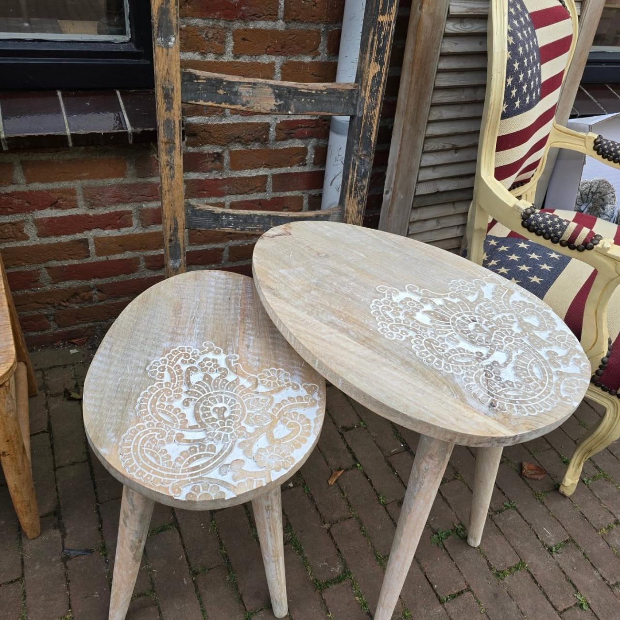 NACHTKASTJES, OLD WOOD BEDTAFEL, OLD WOOD BANKJES EN BIJZETTAFELTJES VOOR