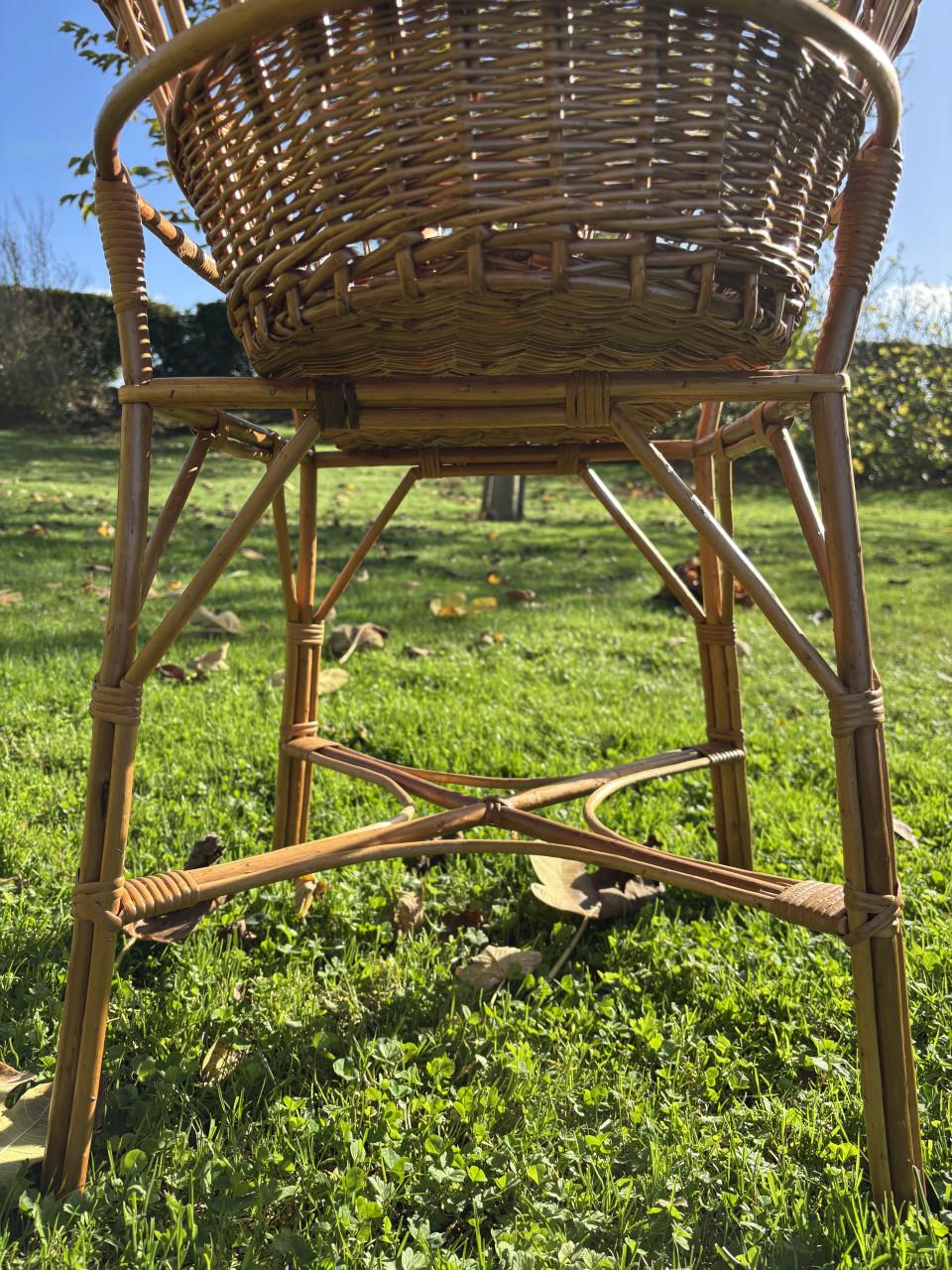 Wieg met onderstel in rotan