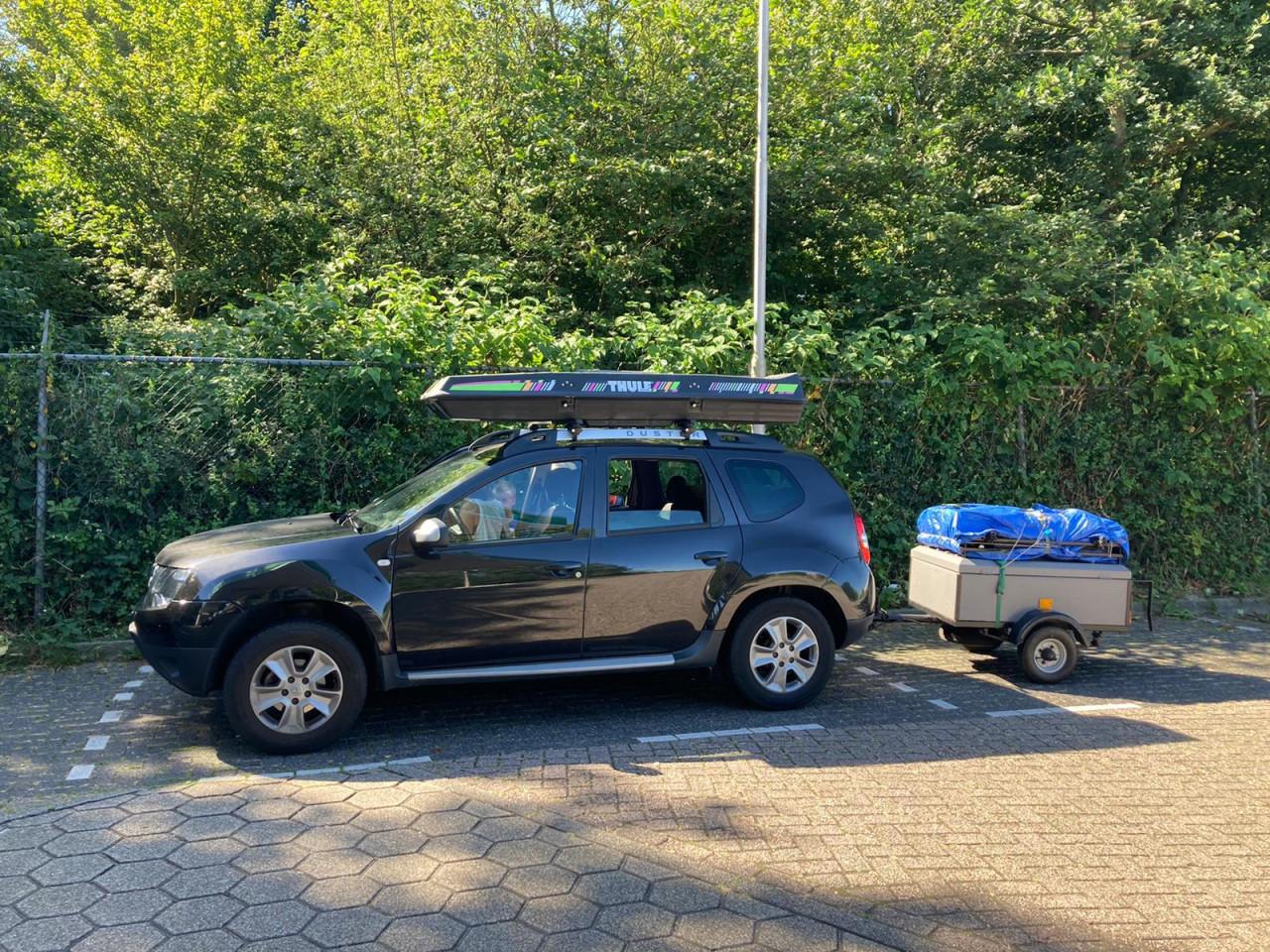 5 pers. tent, met tarp en karretje