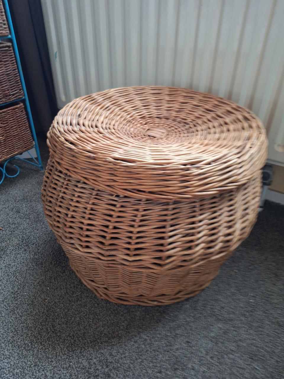 Grote rotan mand