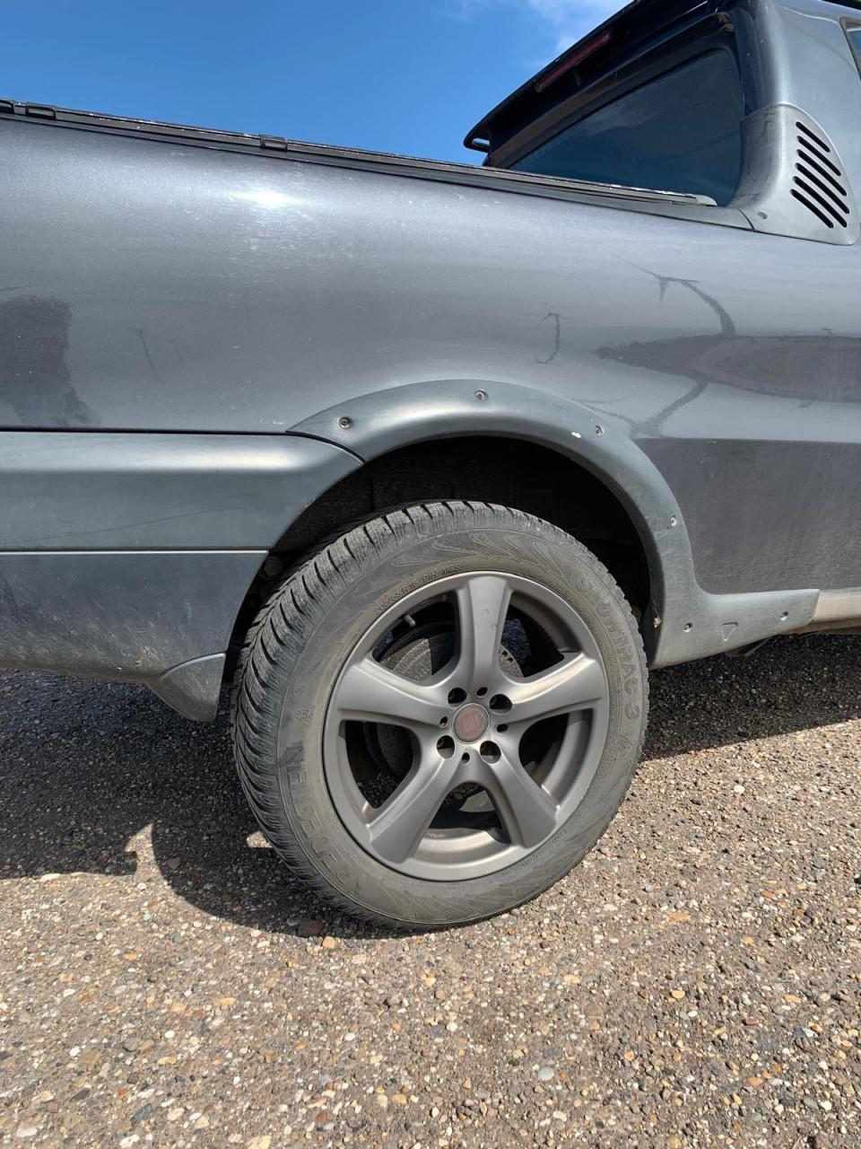 Fiat Strada 1.9 JTD – Marge – Grijs Kenteken