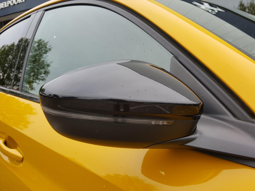 Peugeot 208 gt 1.2 puretech 100pk (vol)automaat (eat8) | navigatie 3d cockp