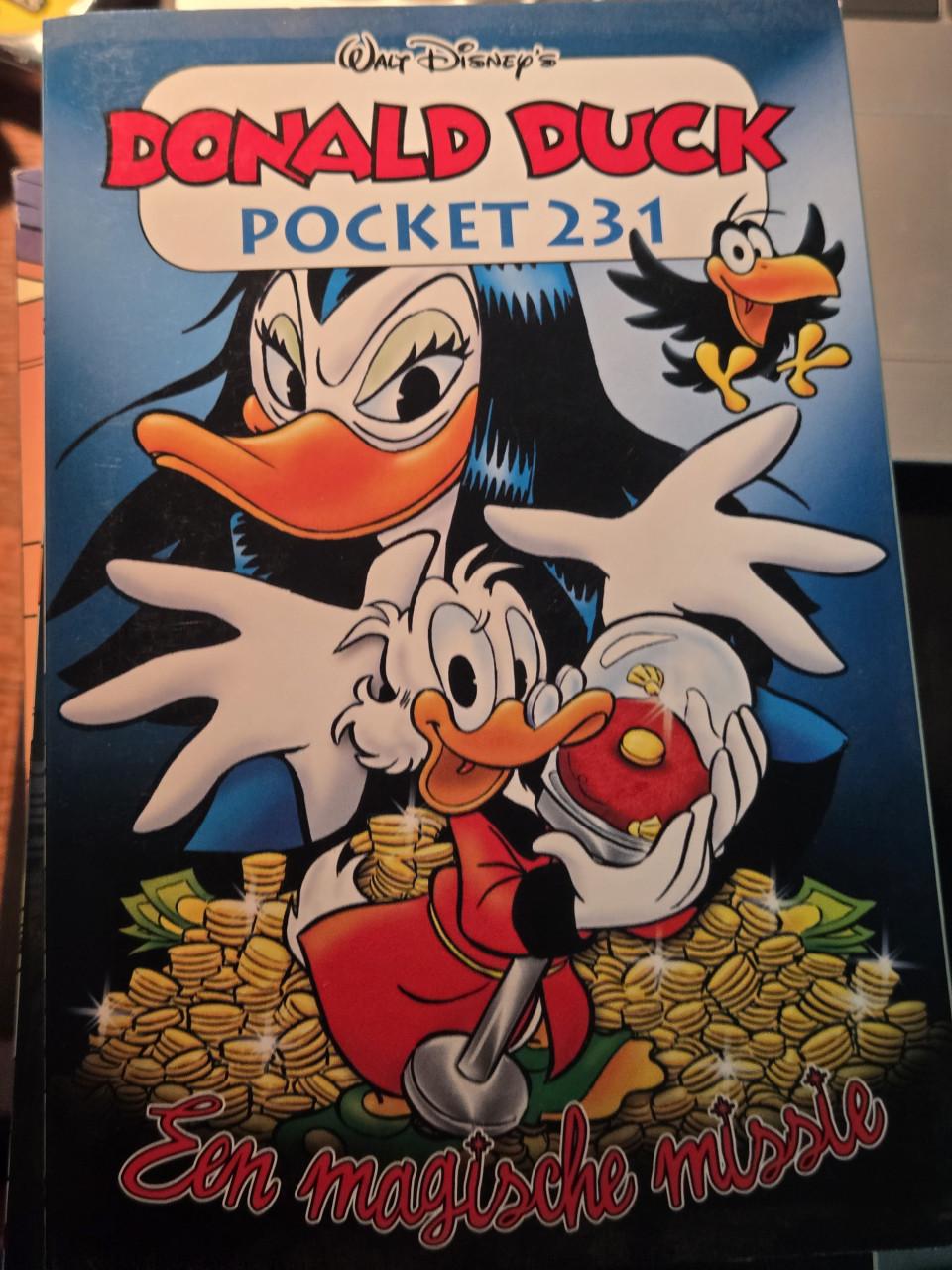 Donald Duck Pockets 12 stuks.  In nette gelezen staat.