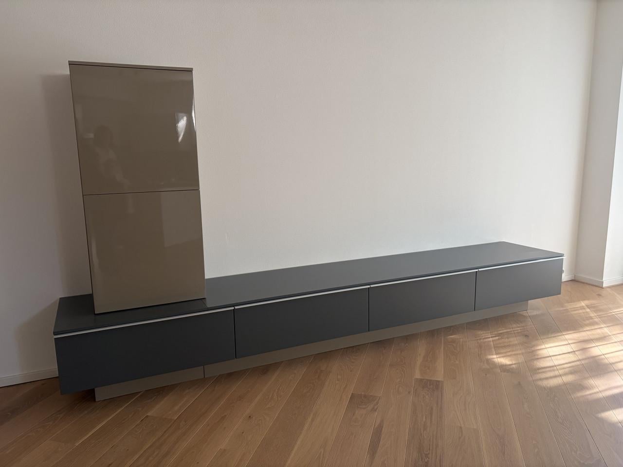 Gratis design tv meubel (tot 25 okt op te halen)