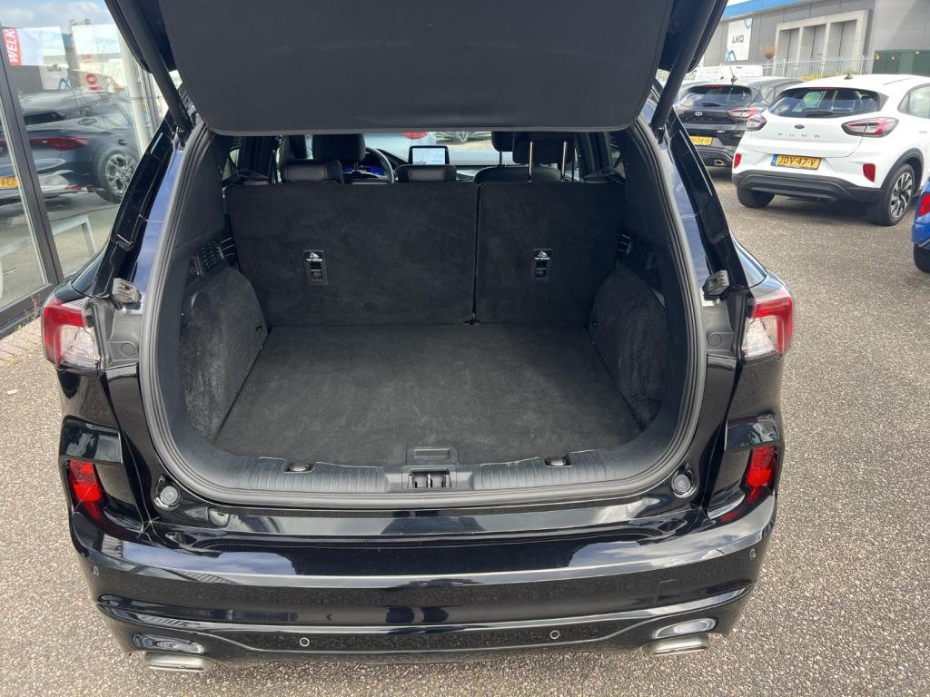 Ford Kuga 1.5 ecoboost 150pk 2wd st-line x voorruitverwarming , stoel en st