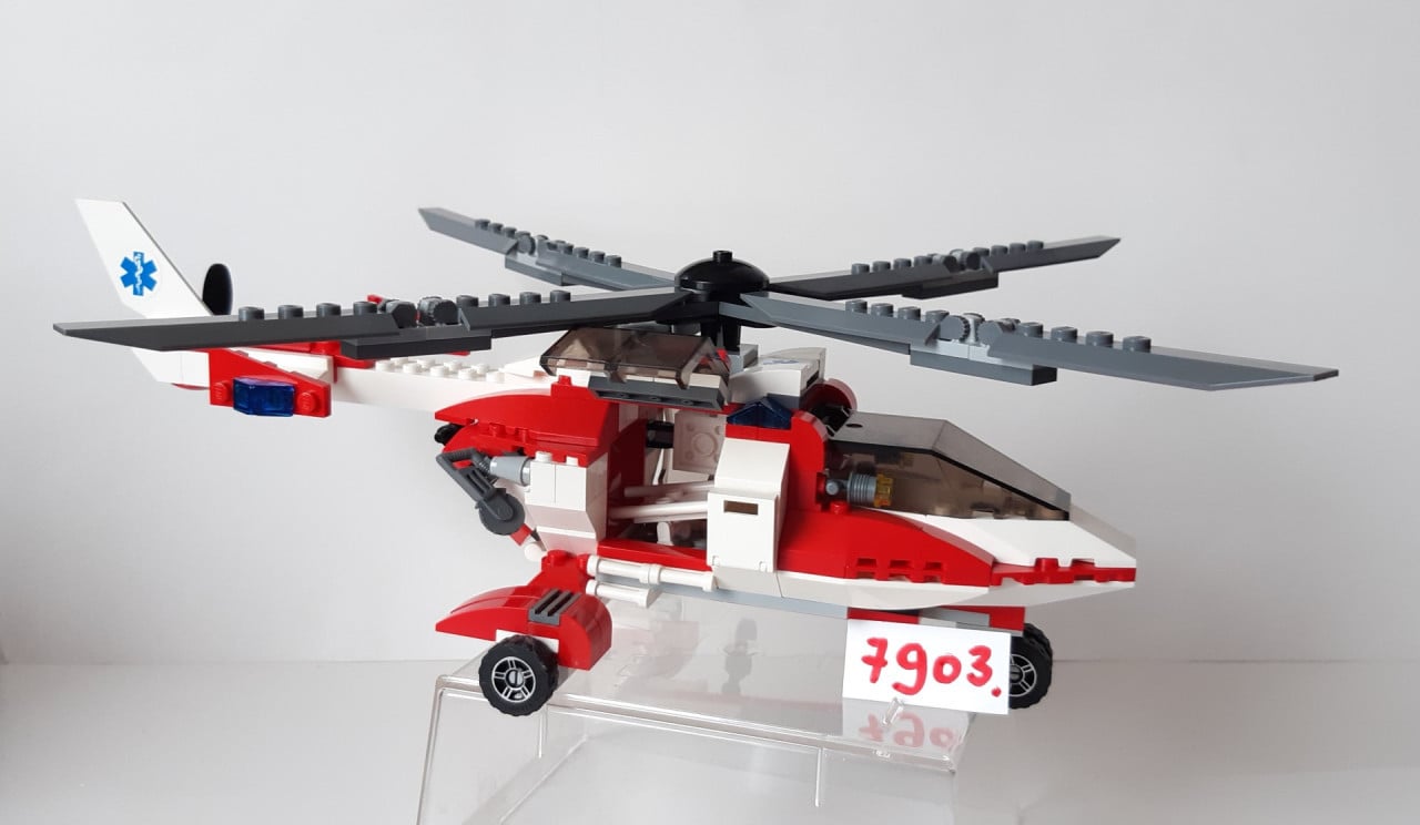 Lego City 7903:  ziekenhuis reddingshelikopter en 3 minifiguren