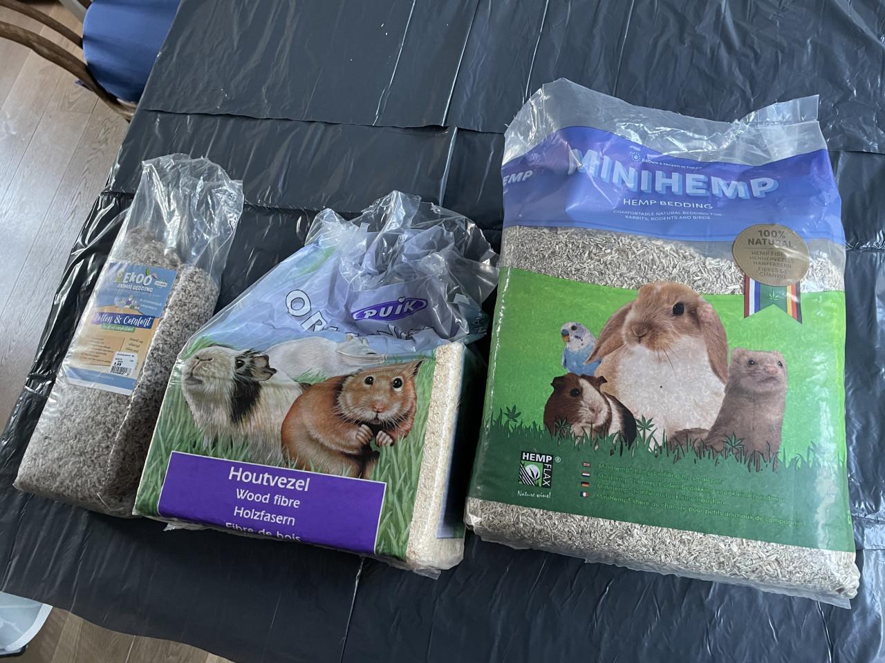Hamster binnenhuis-paradijs: verblijf met alle benodigheden.