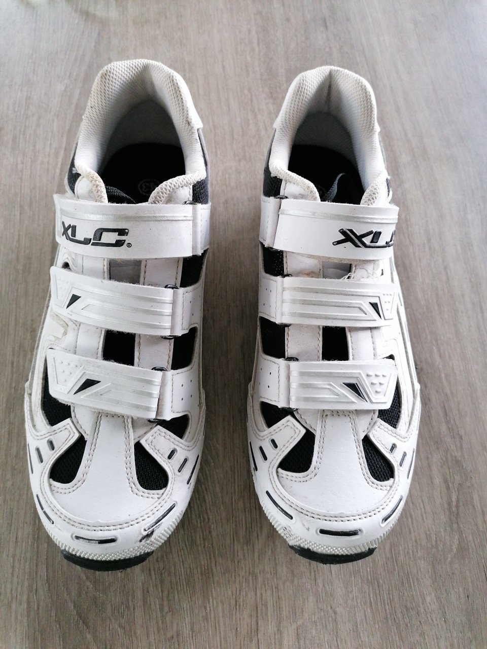 AGU racefietsschoenen maat 43