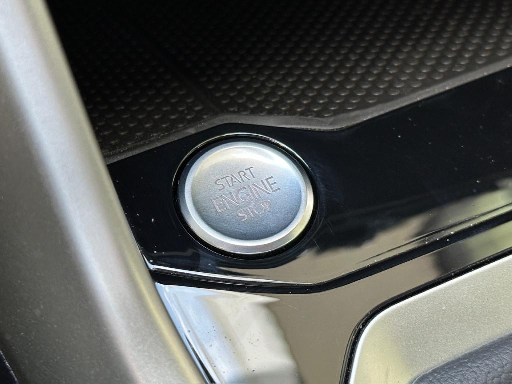 Volkswagen T-roc 1.5 tsi 150pk move | navi | carplay | stoelverwarming | ri