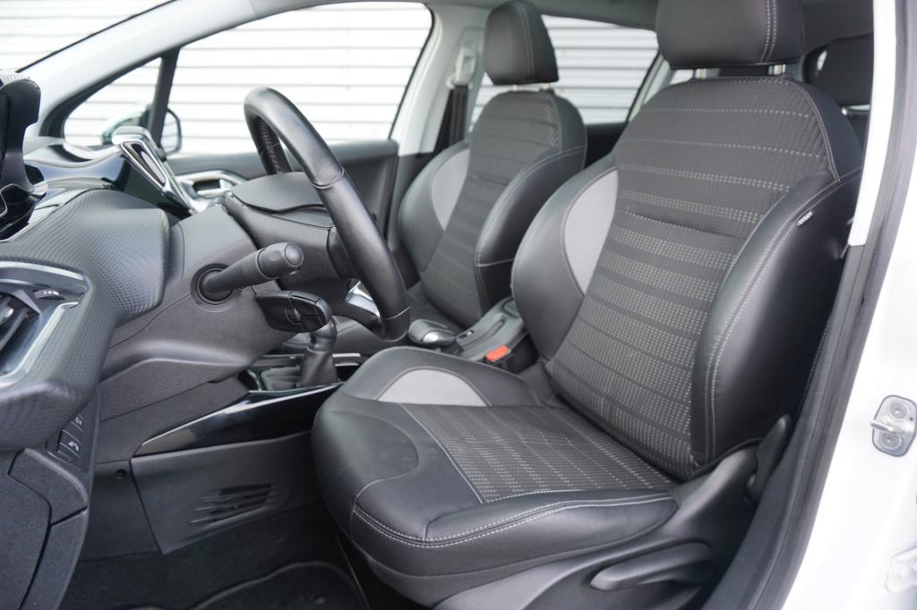 Peugeot 2008 1.2 puretech allure climate / navi / cruise / pano / parkeers.