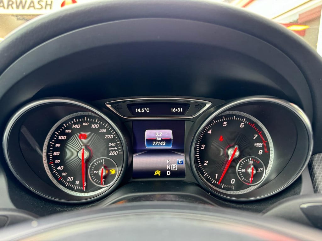 Mercedes-Benz Gla-klasse 180 business solution