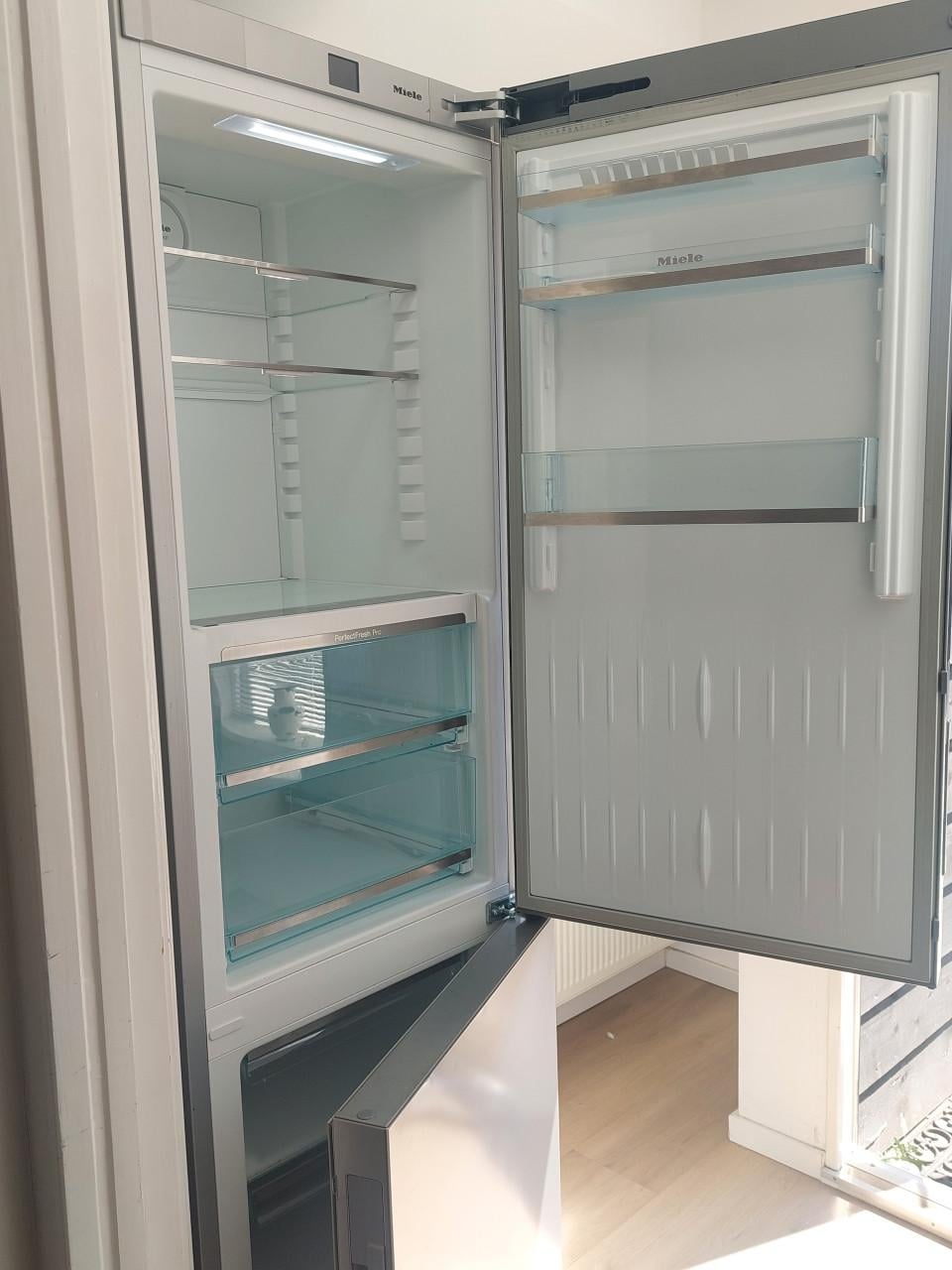 Miele koek/vriescombinatie rvs kleur