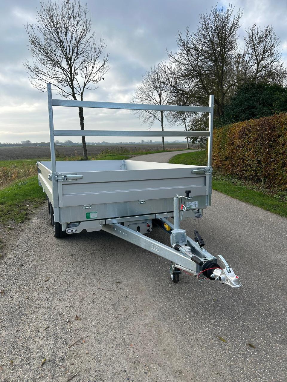 Nieuwe kippers te koop