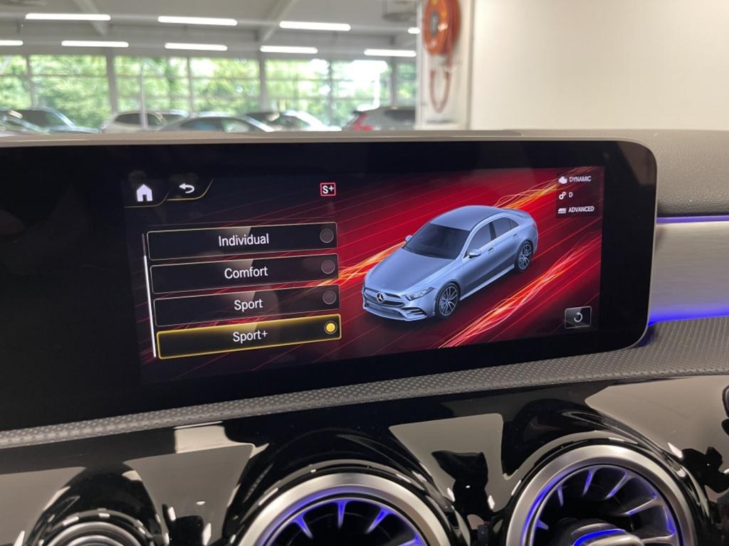 Mercedes-Benz A-Klasse amg 35 4matic | burmester | panoramadak | 19'' amg d