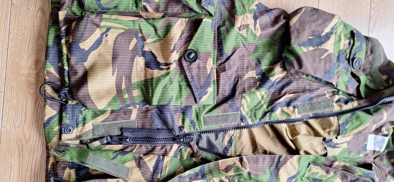 Smockjas Defensie Camouflage Windstopper Maat M, jagerskleding