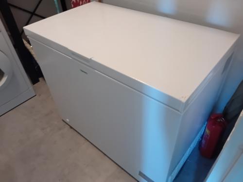 Te koop: een z.g.a.n Tomado vrieskist