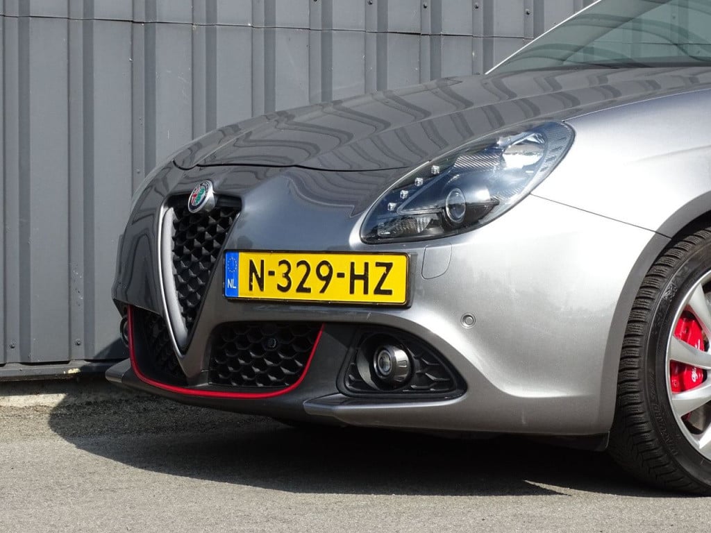 Alfa Romeo Giulietta 1.750 turbo veloce 240pk | sportstoelen | xenon