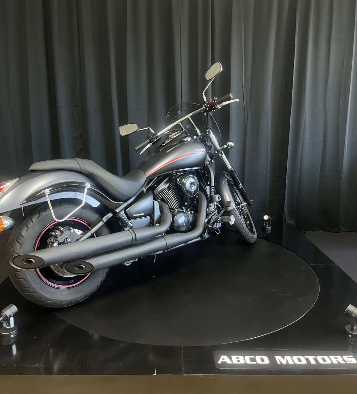 Kawasaki VN900 Custom