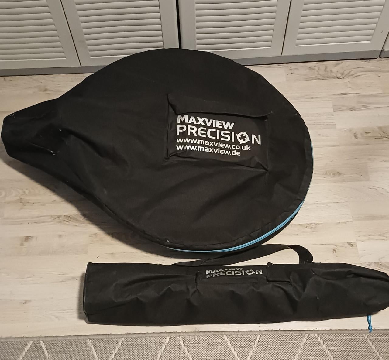 Te koop  Maxview satelliet schotel met toebehoren