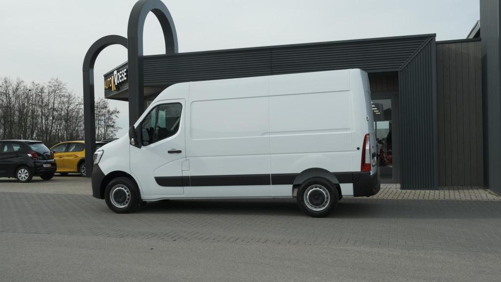 Renault Master t35 2.3 dci 135 l2h2 comfort | direct leverbaar | navigatie 