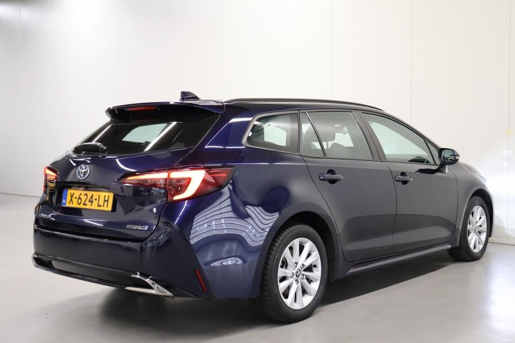 Toyota Corolla Touring Sports hybrid 140 active